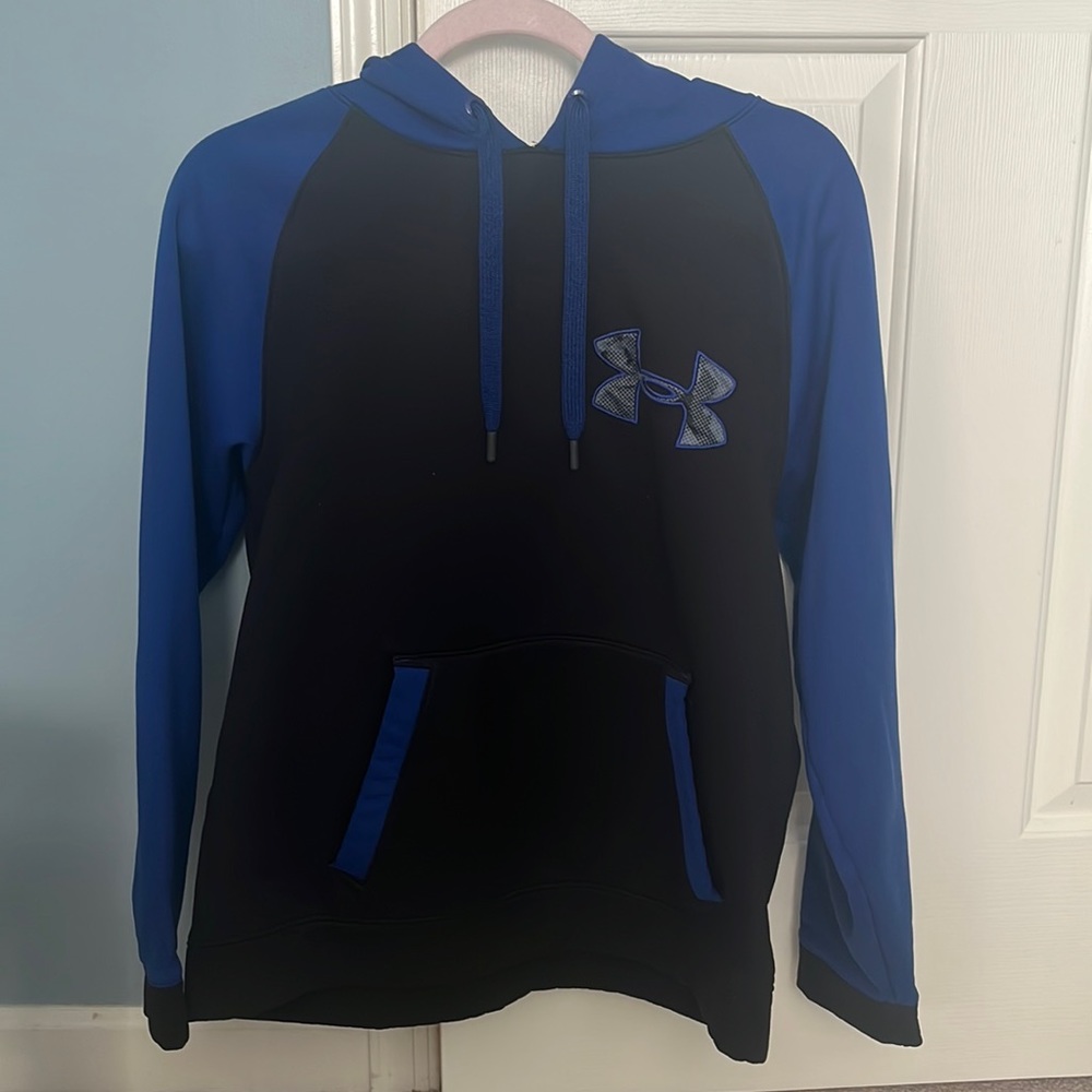 Under Armour hoodie in size small